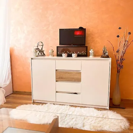 Free Parking! Close To The Beach Слънчев бряг